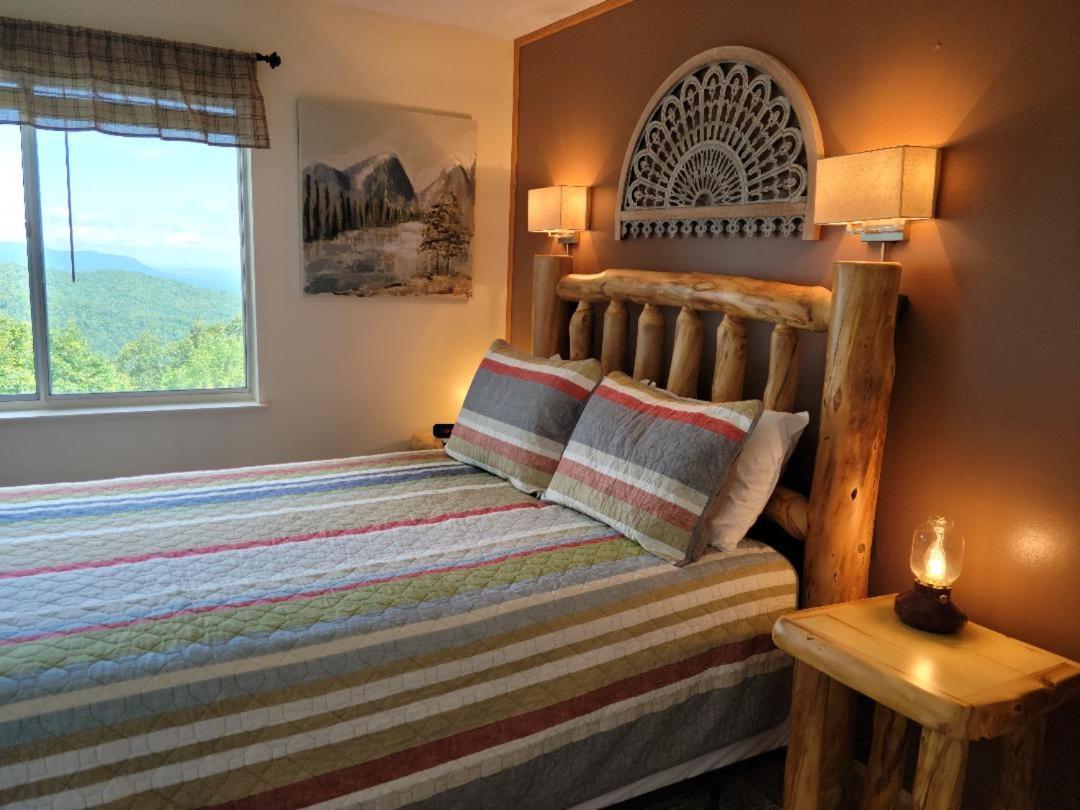 Mountain Villa Magnificent Views - 2 Pools, Fireplace & Hot Tub Gatlinburg Exterior photo
